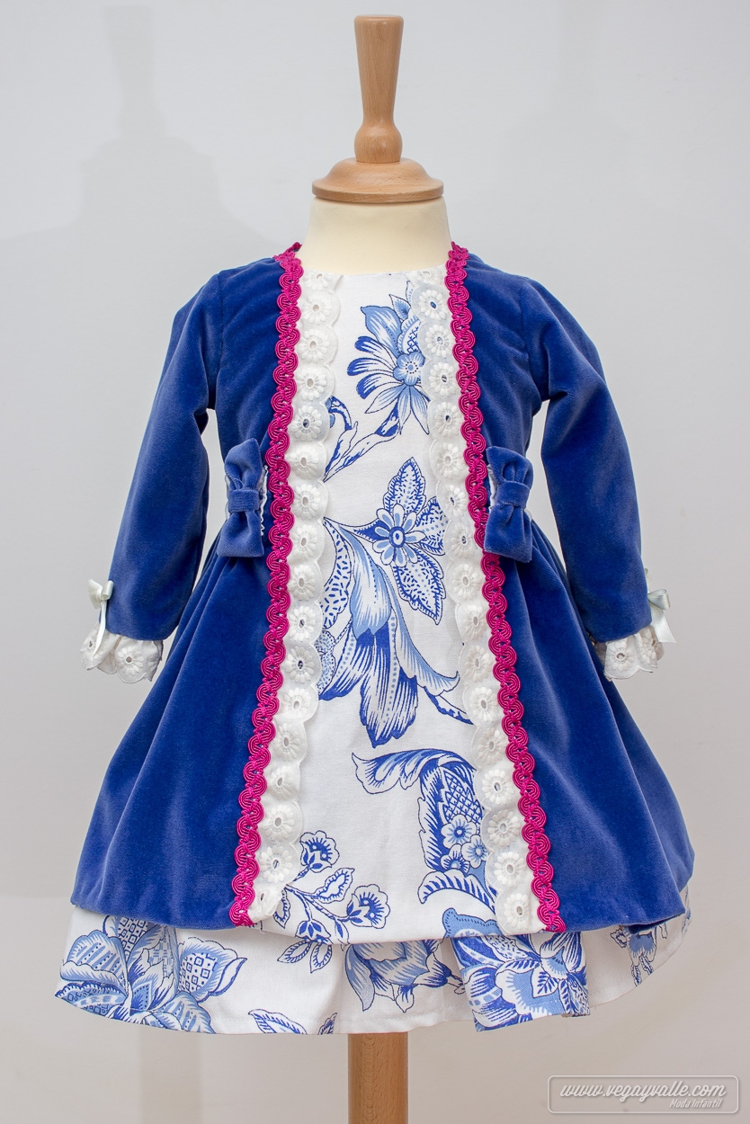 Vestido para niña · Modelo Terciopelo Azul · Vega y Valle-1 Modelo Terciopelo Azul - Imagen 1