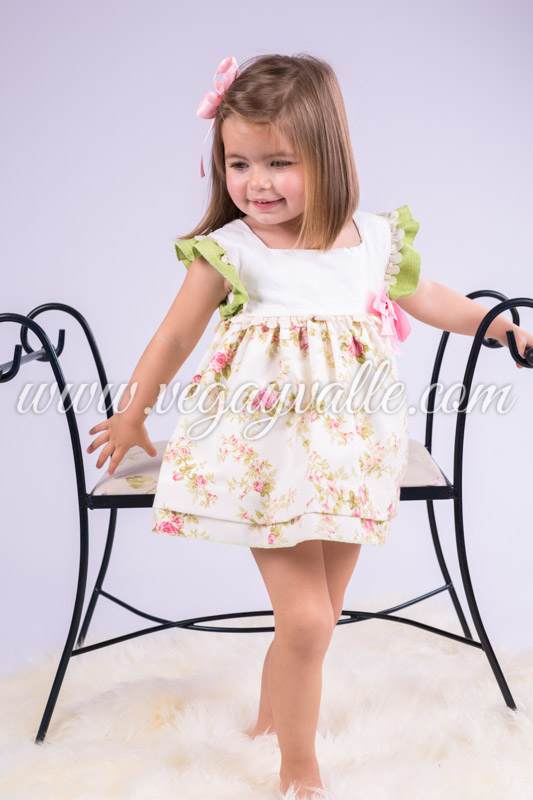 vestido-nina-rosas-porcelana-vega-y-valle-17 Vestido para niña · Rosas porcelana - Imagen 1
